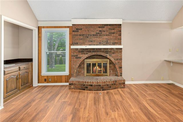 10119 EARNSHAW Street, Lenexa, KS 66215