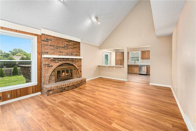 10119 EARNSHAW Street, Lenexa, KS 66215