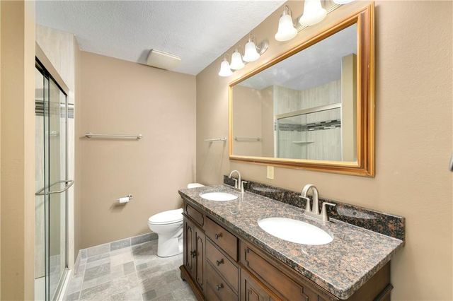 10119 EARNSHAW Street, Lenexa, KS 66215