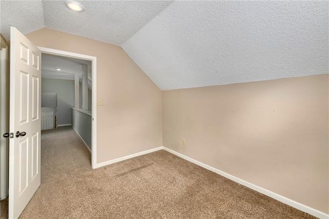 10119 EARNSHAW Street, Lenexa, KS 66215