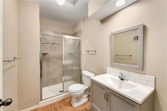 10119 EARNSHAW Street, Lenexa, KS 66215