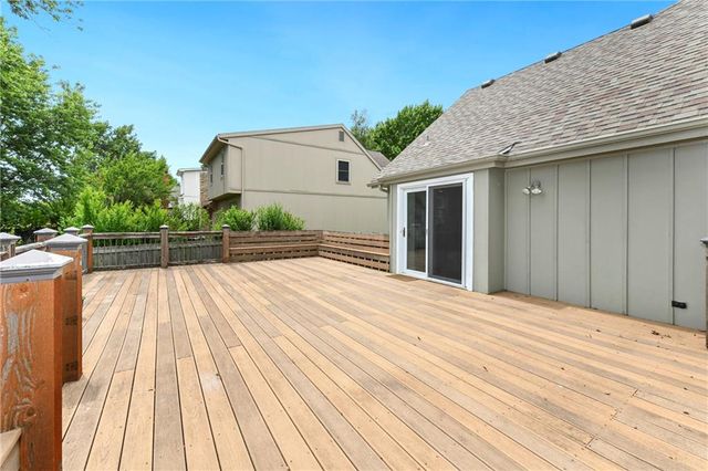 10119 EARNSHAW Street, Lenexa, KS 66215