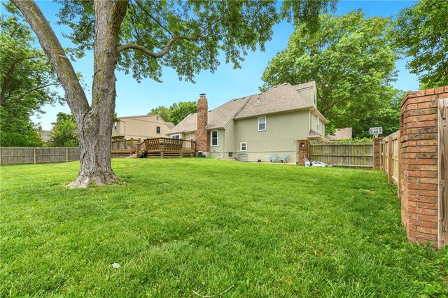 10119 EARNSHAW Street, Lenexa, KS 66215