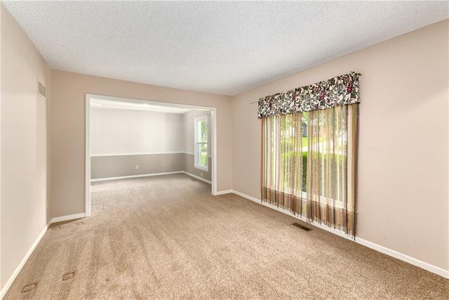 10119 EARNSHAW Street, Lenexa, KS 66215