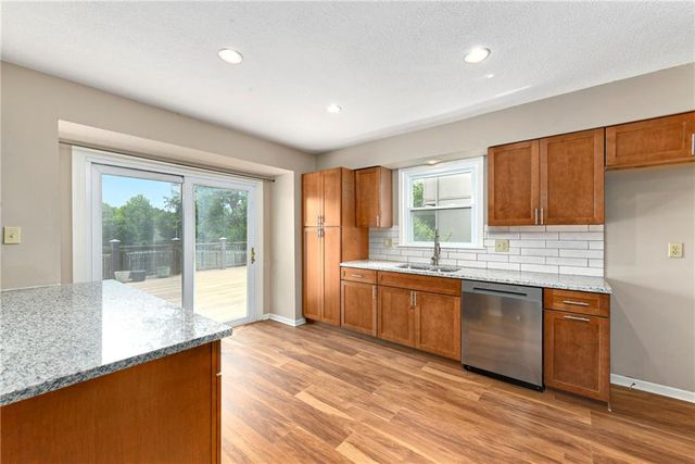 10119 EARNSHAW Street, Lenexa, KS 66215