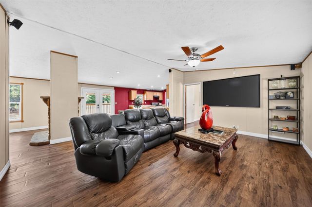 2581 Mann Road, Conroe, TX 77303