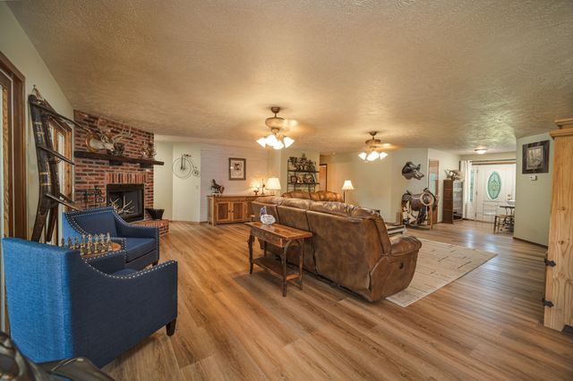 444 Rural Route 3 O-527, Ava, MO 65608