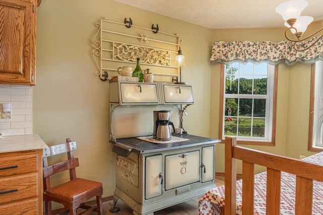 444 Rural Route 3 O-527, Ava, MO 65608