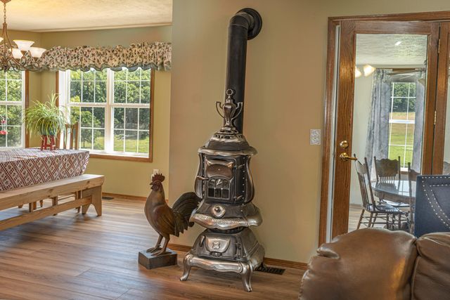 444 Rural Route 3 O-527, Ava, MO 65608