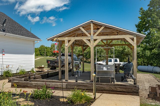 444 Rural Route 3 O-527, Ava, MO 65608