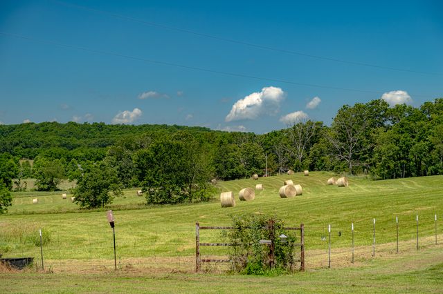 444 Rural Route 3 O-527, Ava, MO 65608