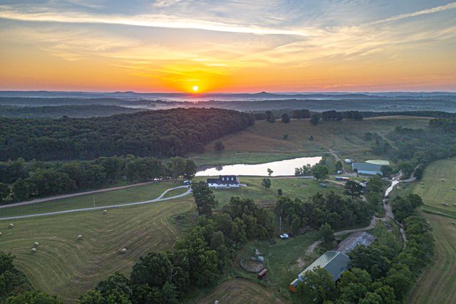 444 Rural Route 3 O-527, Ava, MO 65608