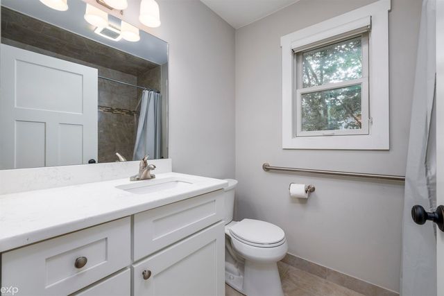 60685 Mt Vernon Road, Rochester, MI 48036