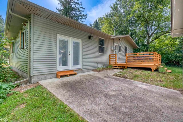 60685 Mt Vernon Road, Rochester, MI 48036
