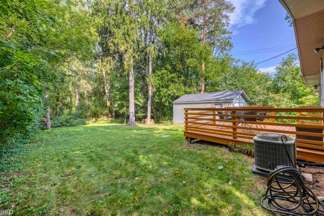 60685 Mt Vernon Road, Rochester, MI 48036