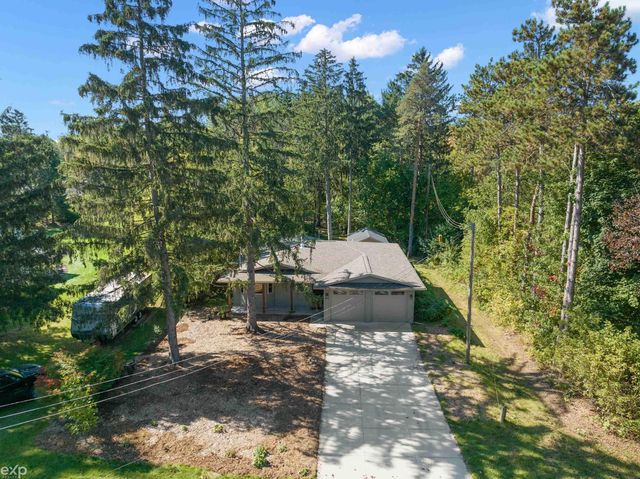60685 Mt Vernon Road, Rochester, MI 48036