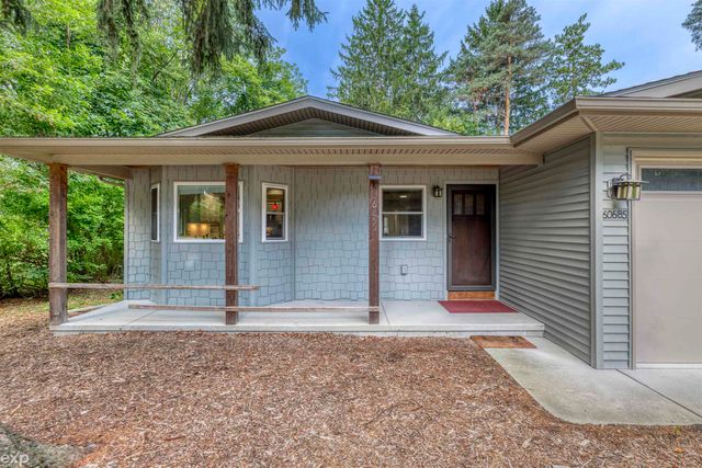 60685 Mt Vernon Road, Rochester, MI 48036