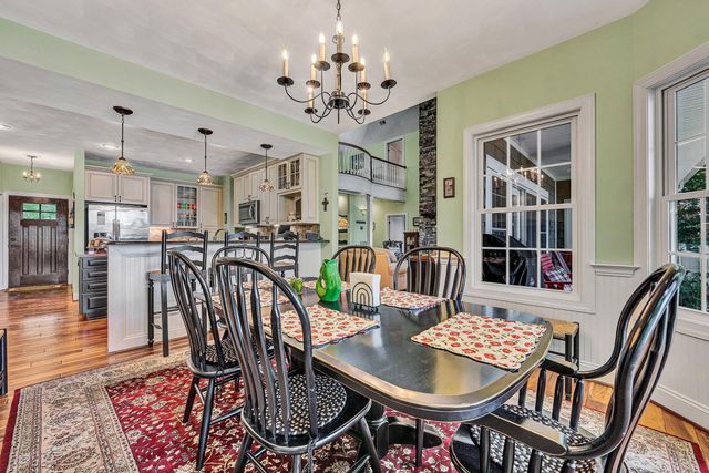 1100 Angela CT, Moneta, VA 24121