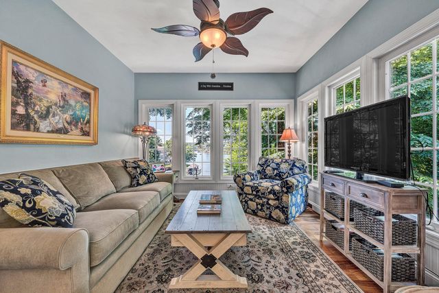 1100 Angela CT, Moneta, VA 24121