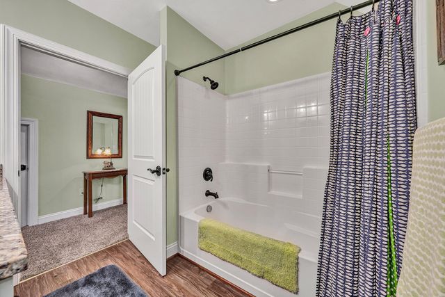1100 Angela CT, Moneta, VA 24121