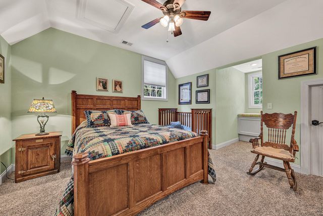1100 Angela CT, Moneta, VA 24121