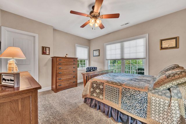 1100 Angela CT, Moneta, VA 24121
