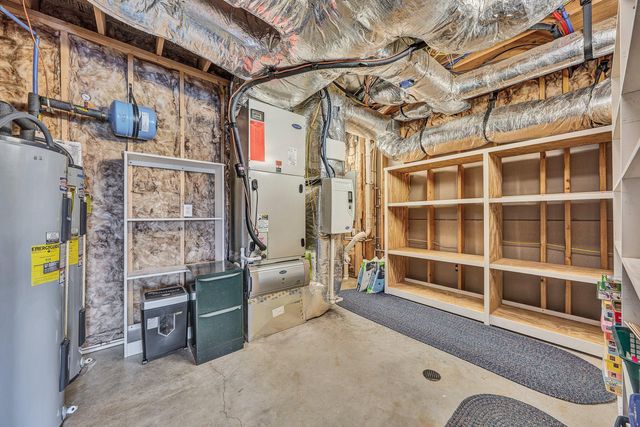 1100 Angela CT, Moneta, VA 24121