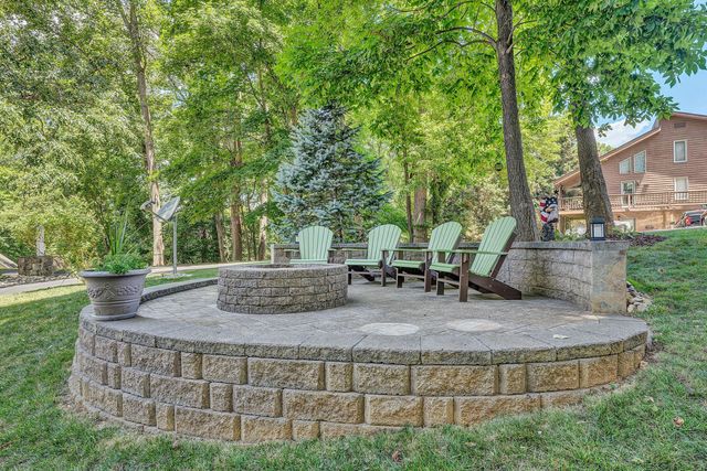 1100 Angela CT, Moneta, VA 24121
