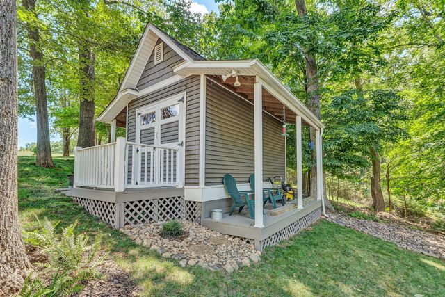 1100 Angela CT, Moneta, VA 24121