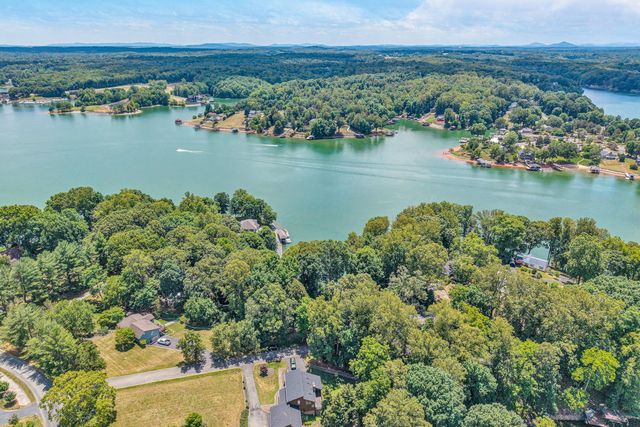1100 Angela CT, Moneta, VA 24121