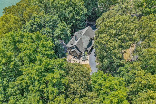 1100 Angela CT, Moneta, VA 24121