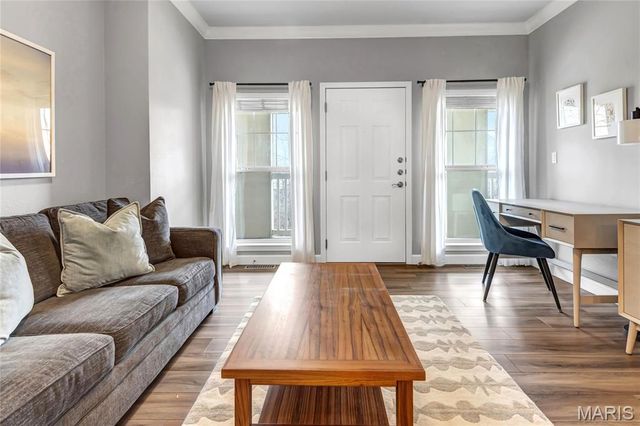 2712 McKnight Crossing Court, St Louis, MO 63124