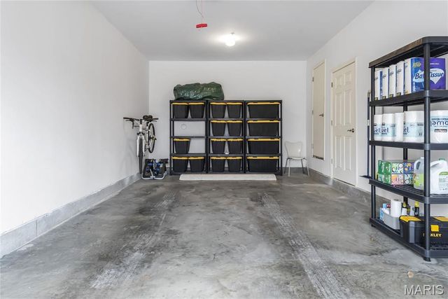 2712 McKnight Crossing Court, St Louis, MO 63124