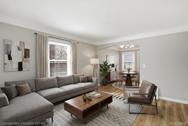 1221 E 4th Street, Royal Oak, MI 48067