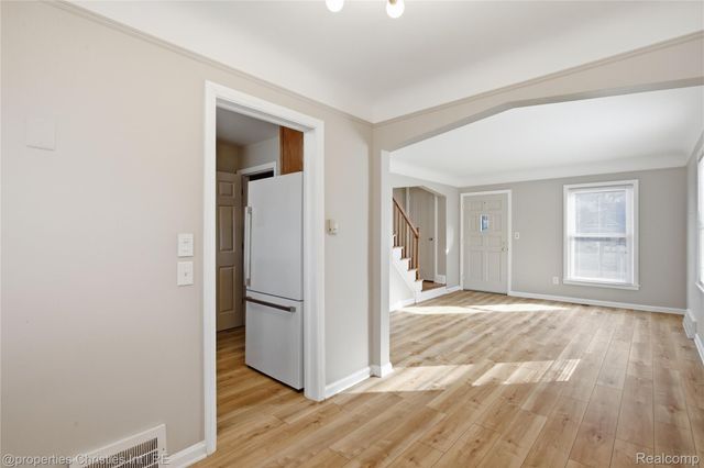 1221 E 4th Street, Royal Oak, MI 48067