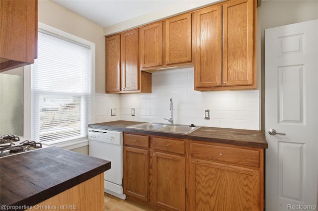 1221 E 4th Street, Royal Oak, MI 48067