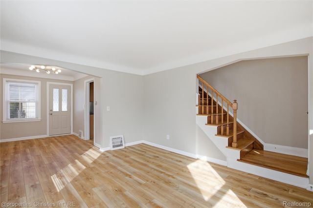 1221 E 4th Street, Royal Oak, MI 48067