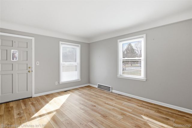 1221 E 4th Street, Royal Oak, MI 48067