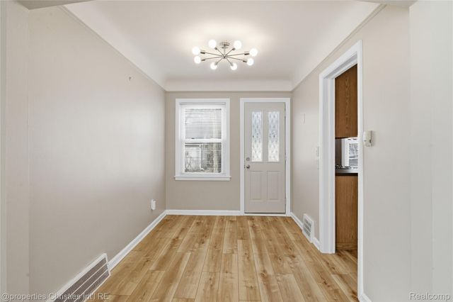 1221 E 4th Street, Royal Oak, MI 48067