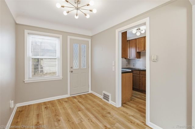 1221 E 4th Street, Royal Oak, MI 48067