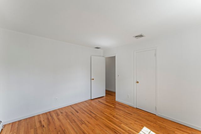 35 Briarwood Drive, Danbury, CT 06810