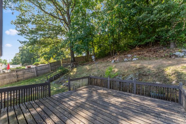 35 Briarwood Drive, Danbury, CT 06810