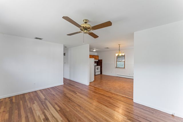 35 Briarwood Drive, Danbury, CT 06810