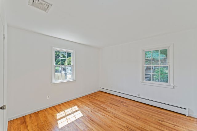 35 Briarwood Drive, Danbury, CT 06810