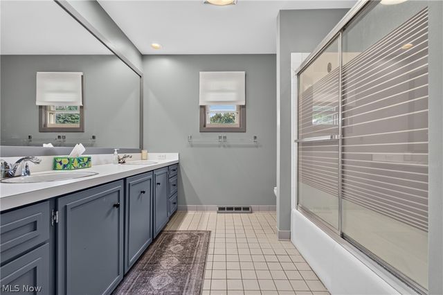 4745 Tanglewood Circle NE, Canton, OH 44714