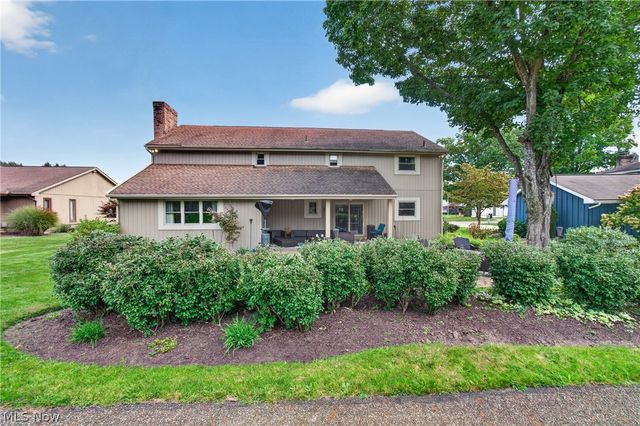 4745 Tanglewood Circle NE, Canton, OH 44714