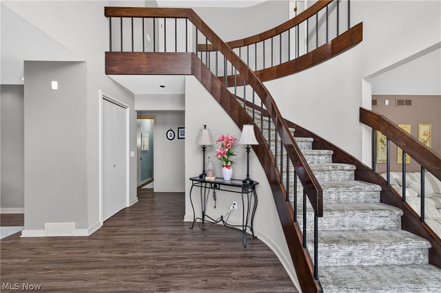 4745 Tanglewood Circle NE, Canton, OH 44714