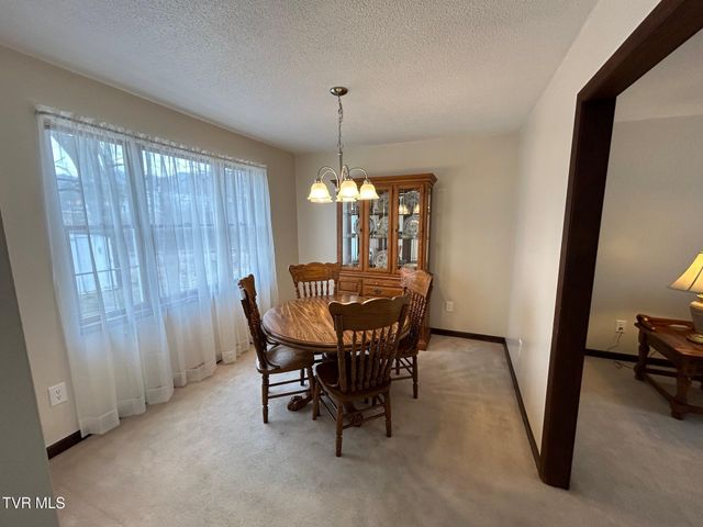 218 Northeast North Street, Coeburn, VA 24230