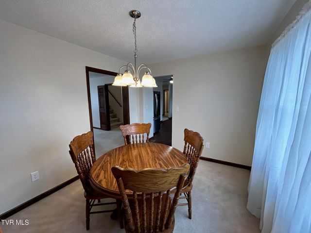 218 Northeast North Street, Coeburn, VA 24230