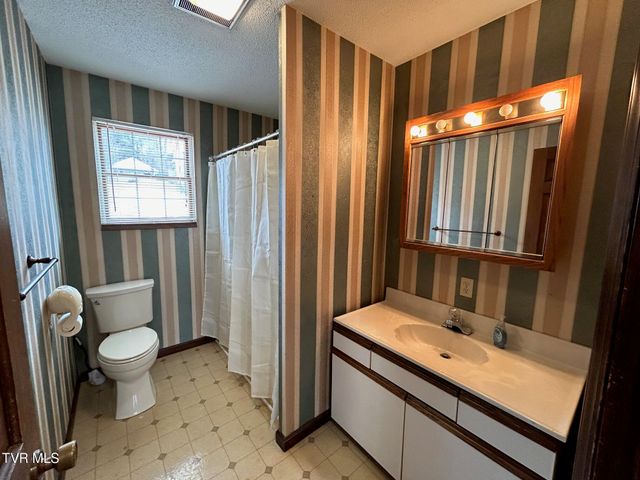 218 Northeast North Street, Coeburn, VA 24230